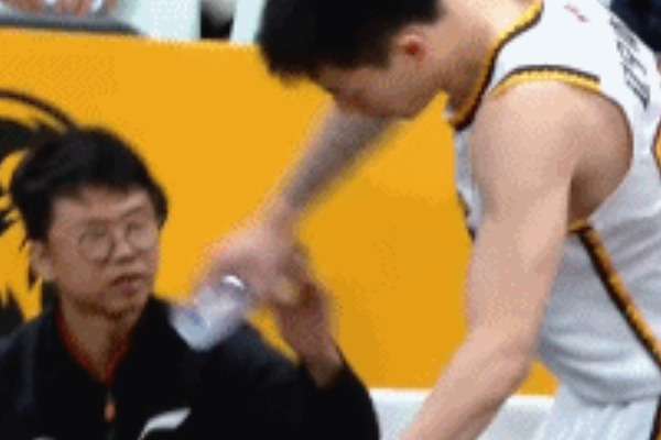 廣廈逆襲！遼寧男籃新賽季首戰(zhàn)失利遭遇慘敗